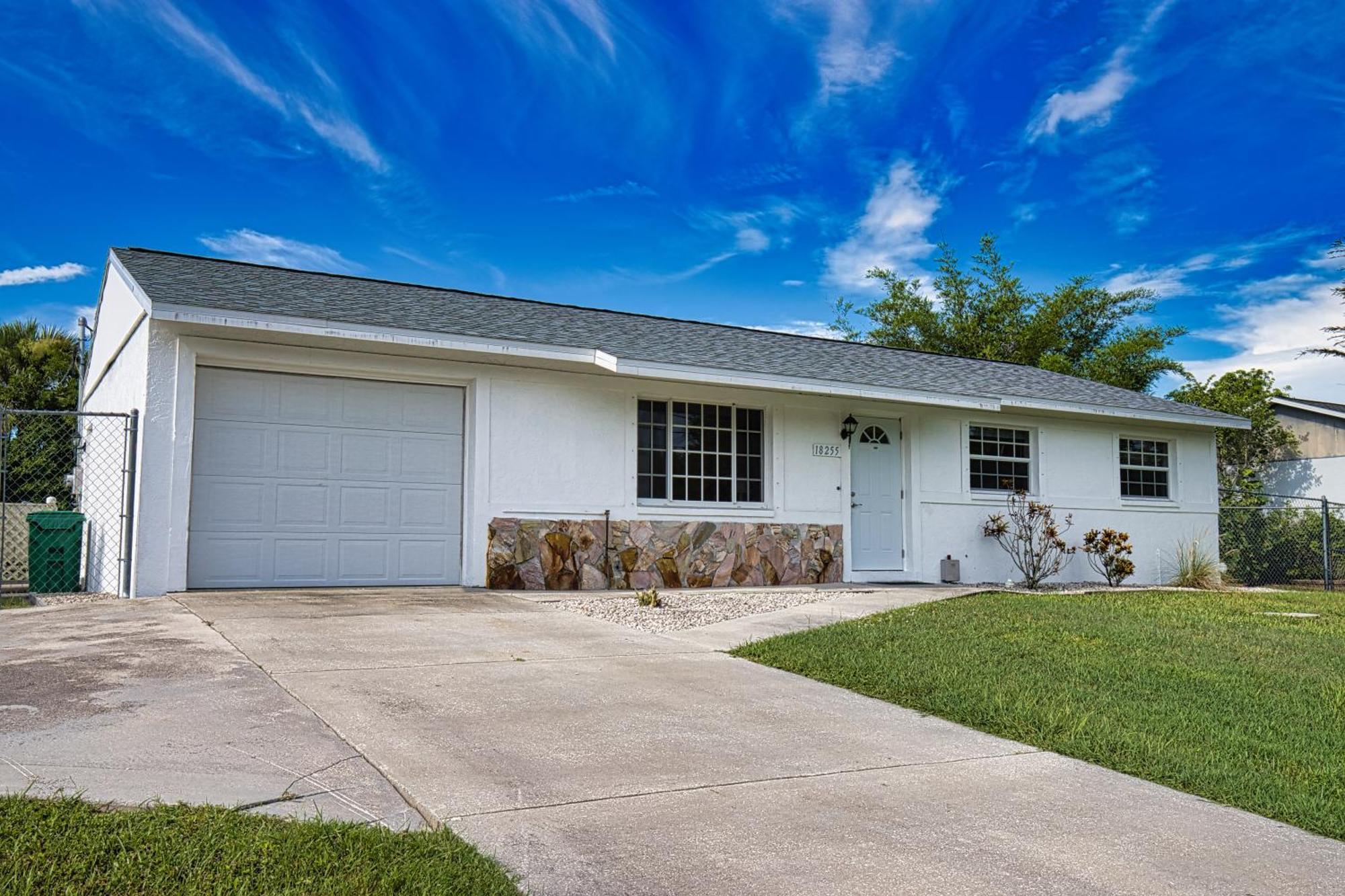 Van Nuys Port Charlotte Exterior photo